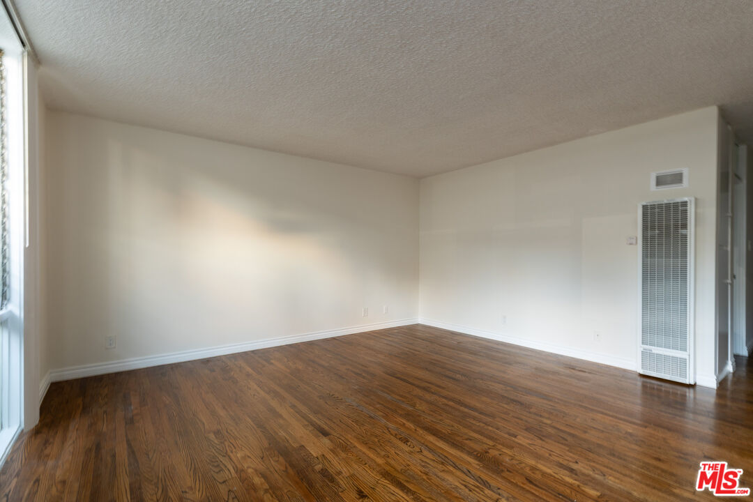 11131 Rose BLVD Unit: 3