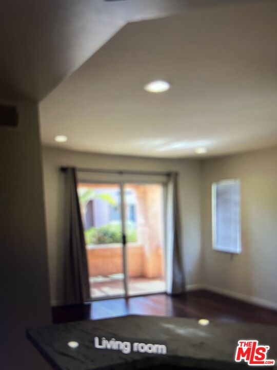 4810 S La Brea Ave Unit: 208