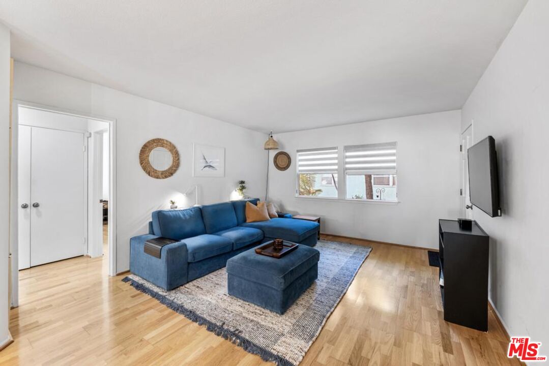 5825 Bowcroft St Unit: 1