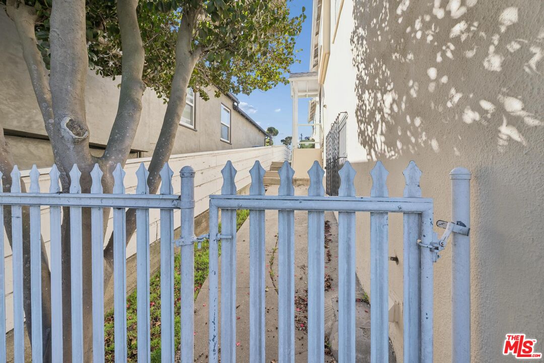 5002 Valley Ridge Ave