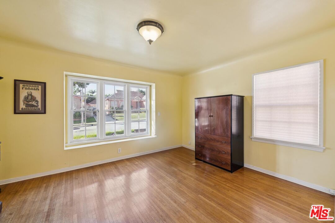 5002 Valley Ridge Ave