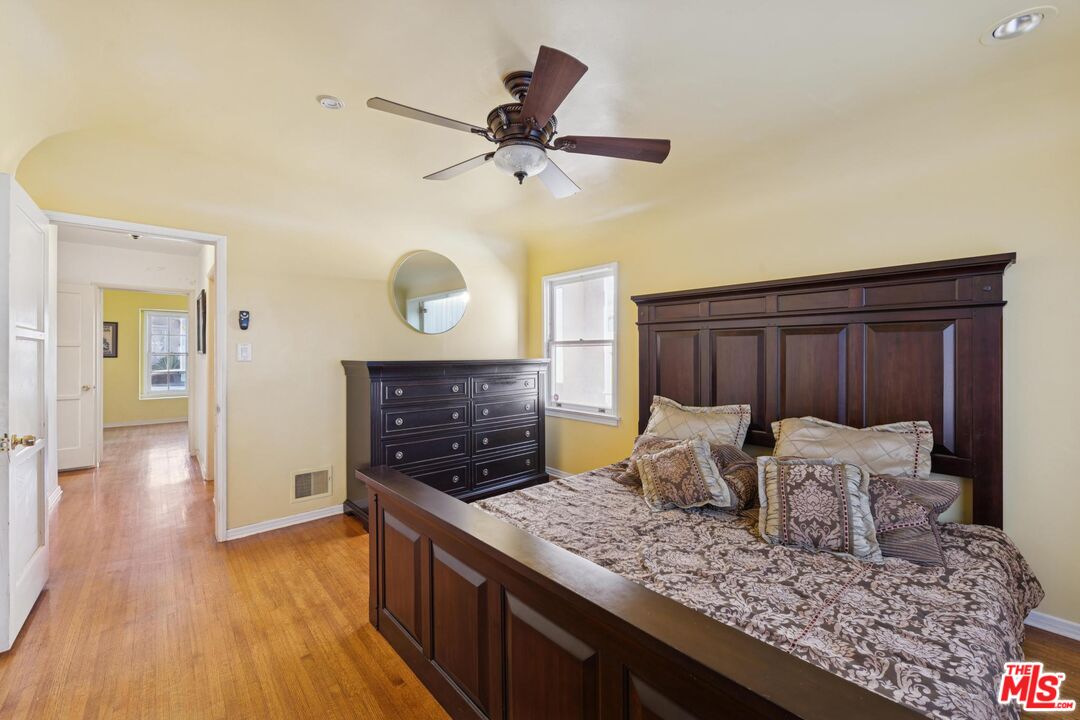 5002 Valley Ridge Ave