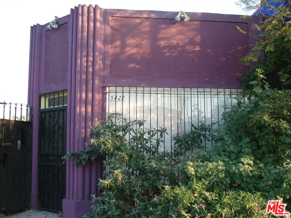 5422 W Washington Blvd