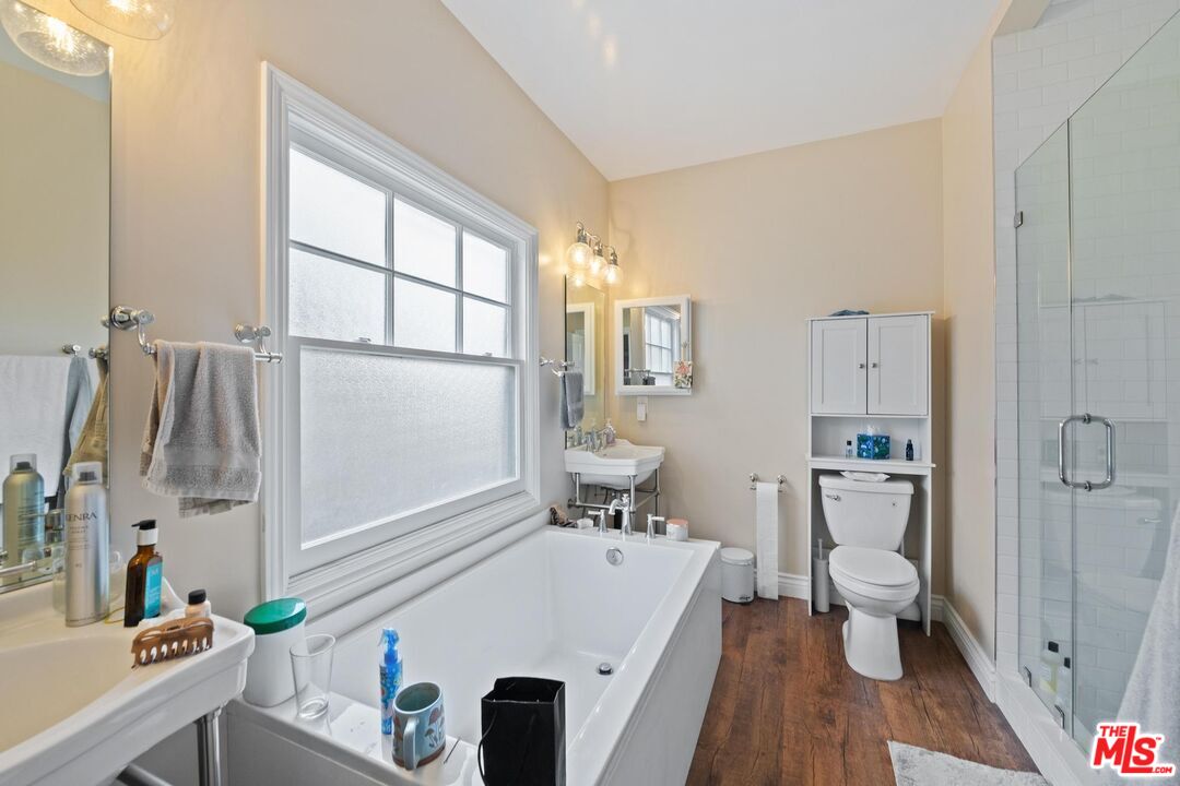 1238 S Bonnie Brae St