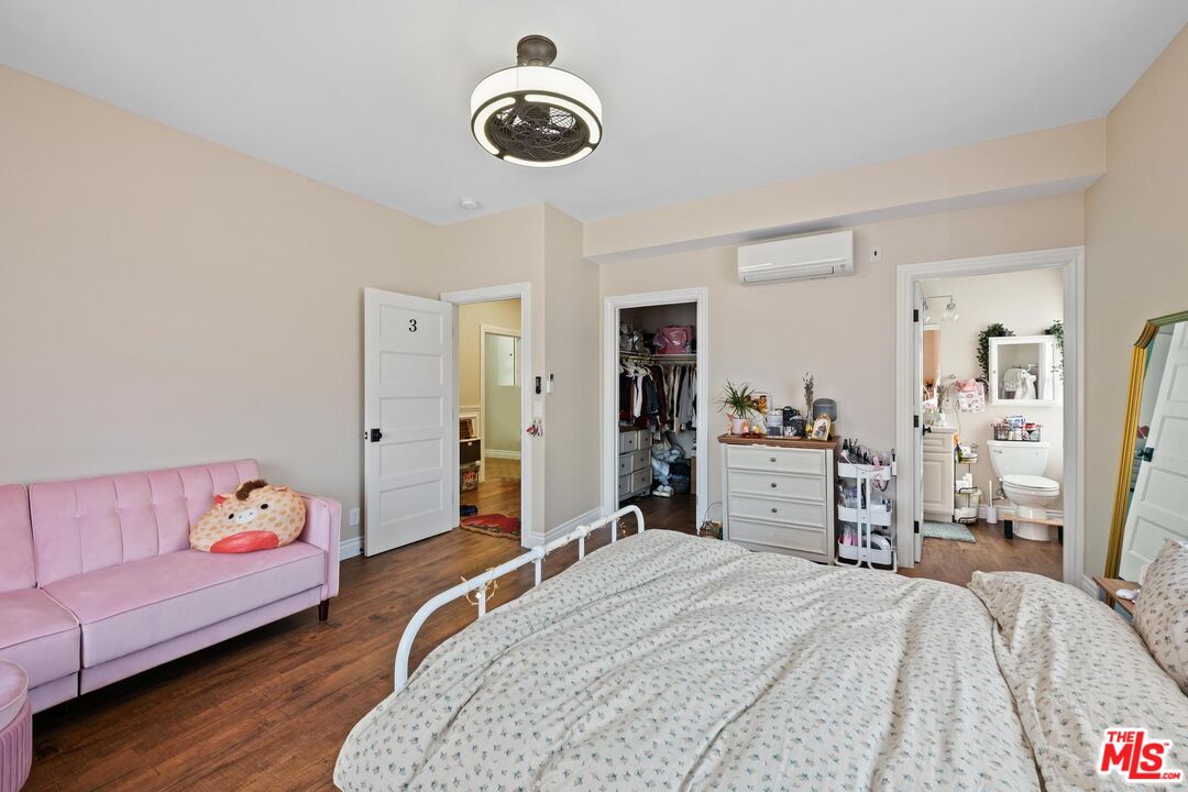 1238 S Bonnie Brae St