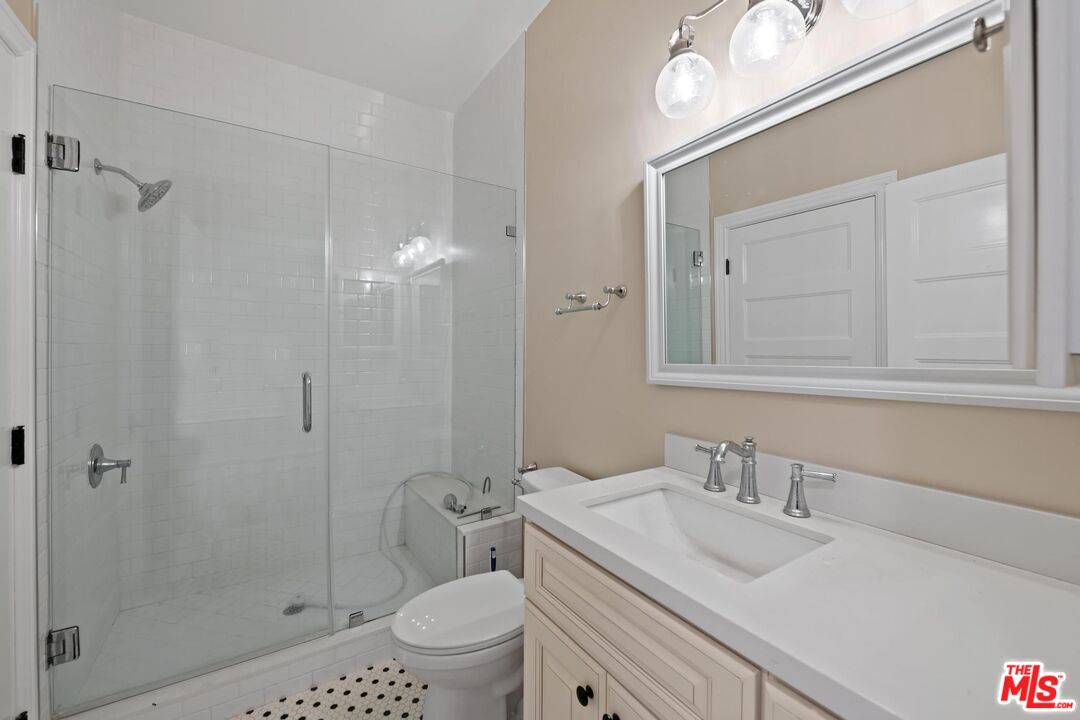 1238 S Bonnie Brae St