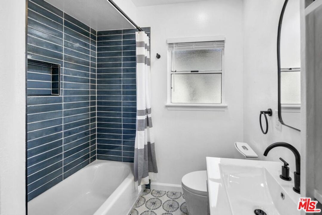 5825 Bowcroft St Unit: 1