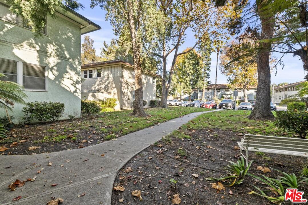 5825 Bowcroft St Unit: 1