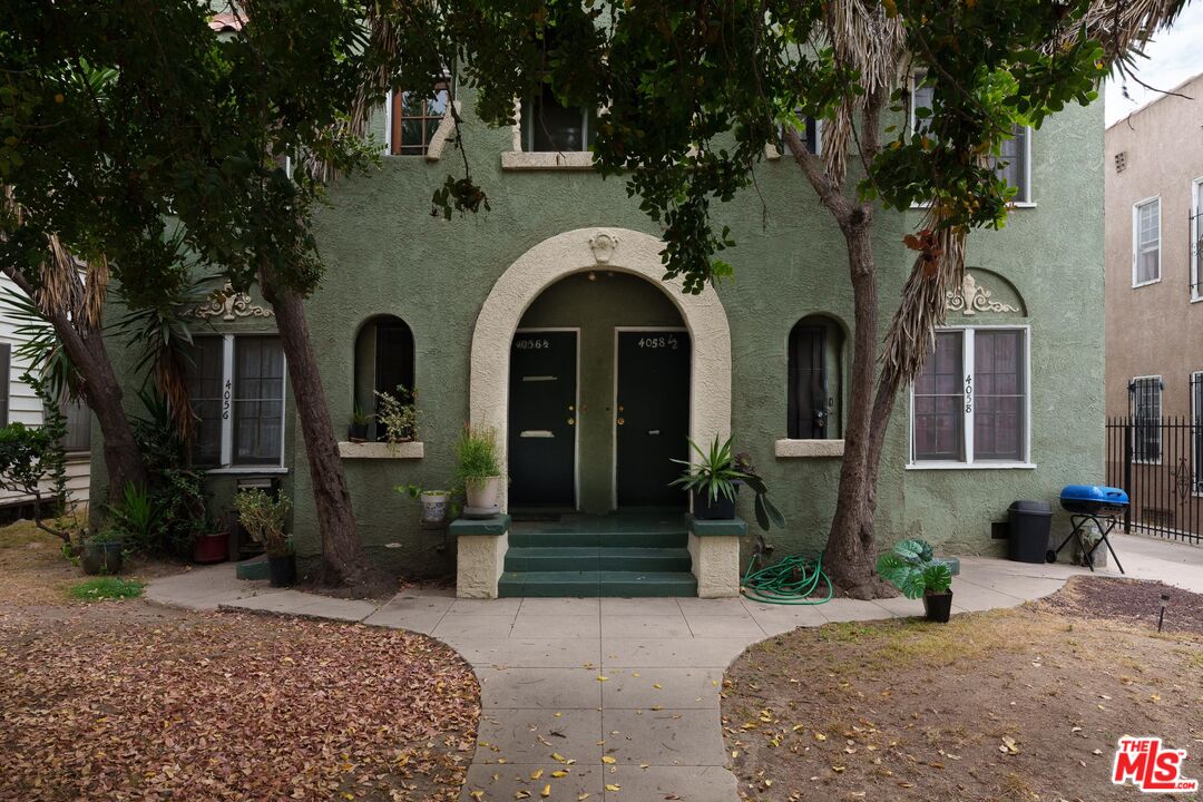 4056 W 21st St Unit: 4056-4058
