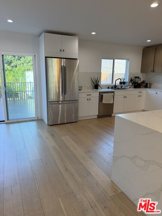 4342 Angeles Vista Blvd