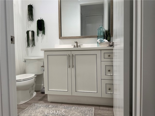 222 Follyhatch Unit: 10