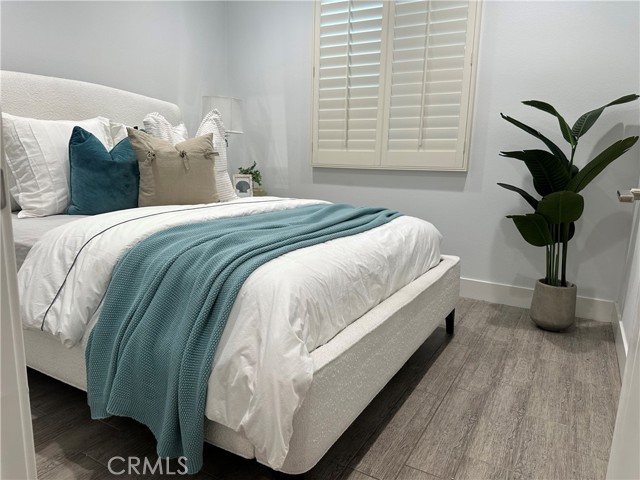 222 Follyhatch Unit: 10