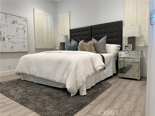 222 Follyhatch Unit: 10