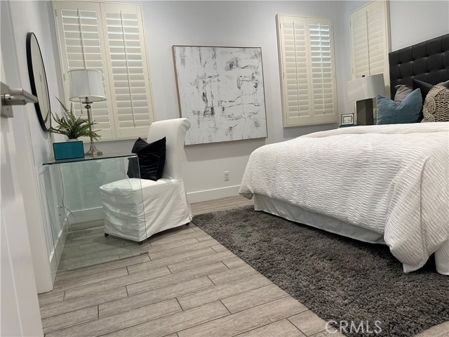 222 Follyhatch Unit: 10