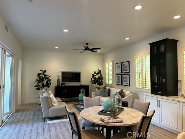 222 Follyhatch Unit: 10