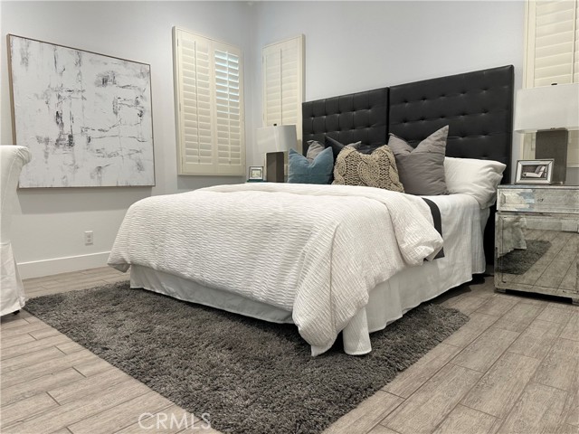 222 Follyhatch Unit: 10