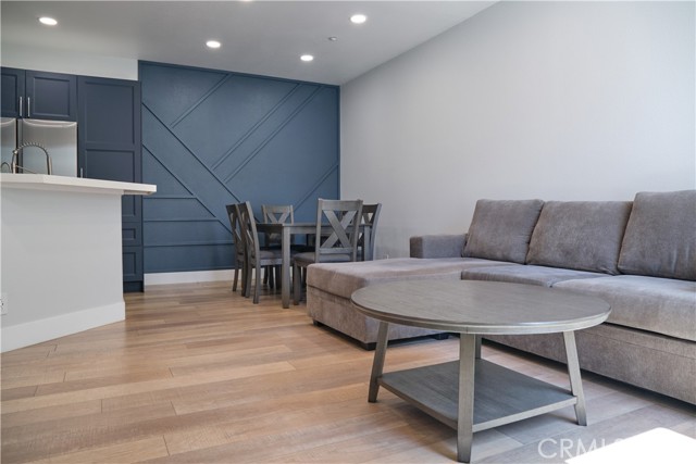 3902 Orangewood