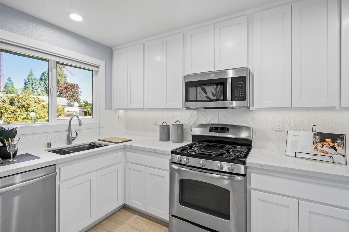 2300 Avenida De Guadalupe