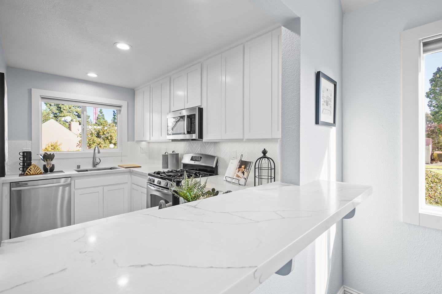 2300 Avenida De Guadalupe