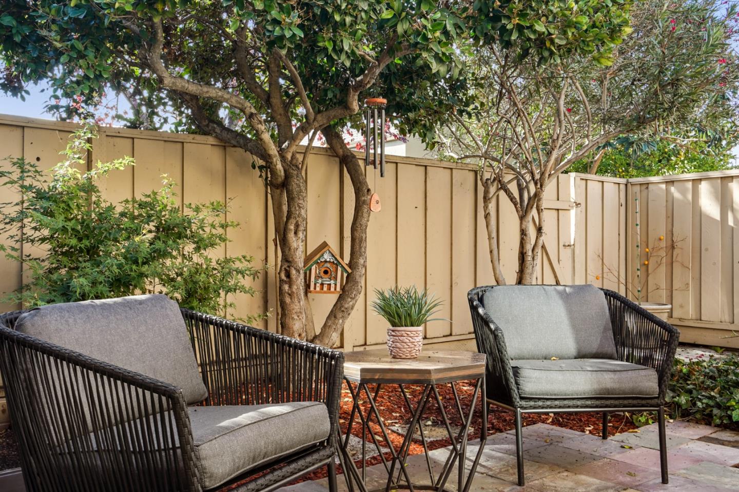 2300 Avenida De Guadalupe