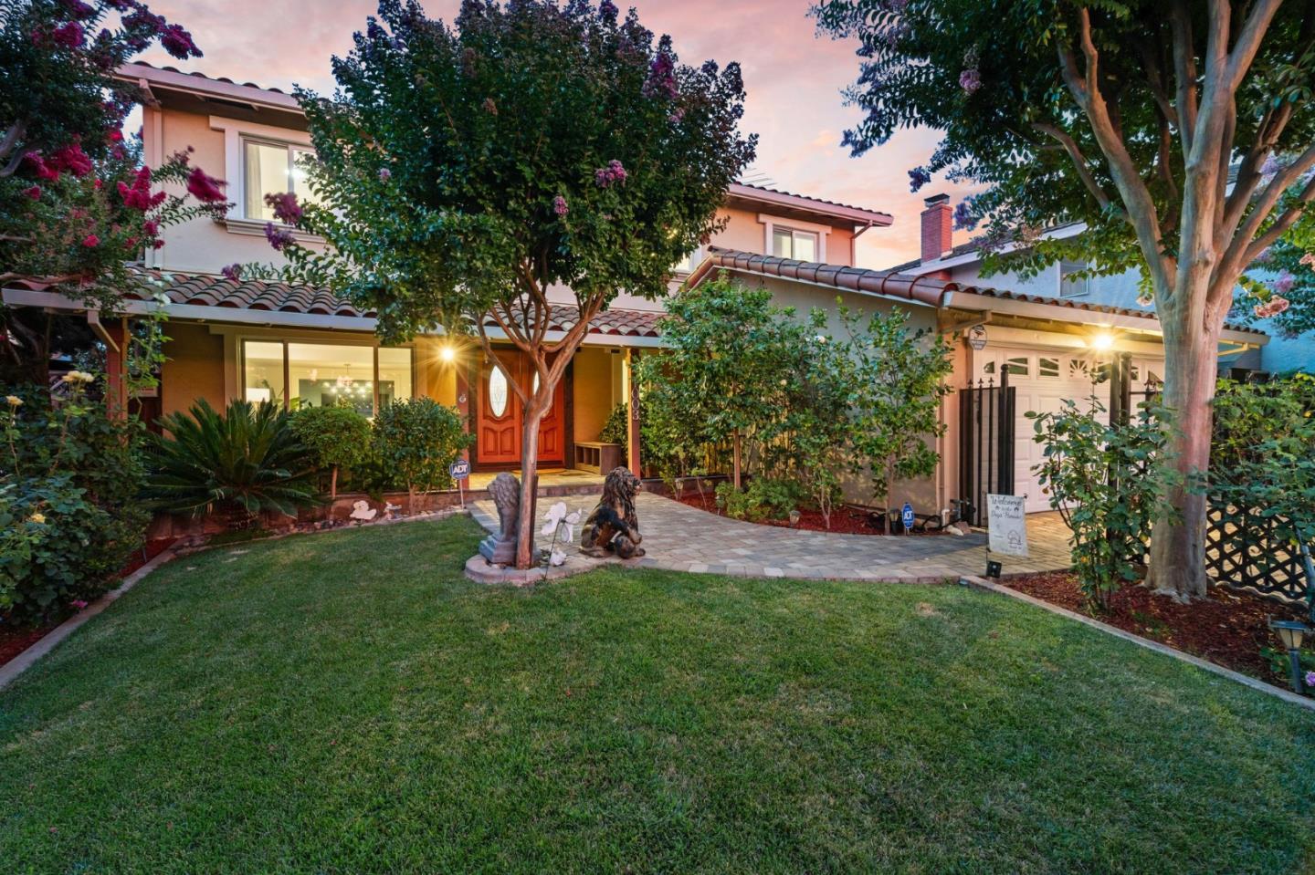 1003 Capitola WAY