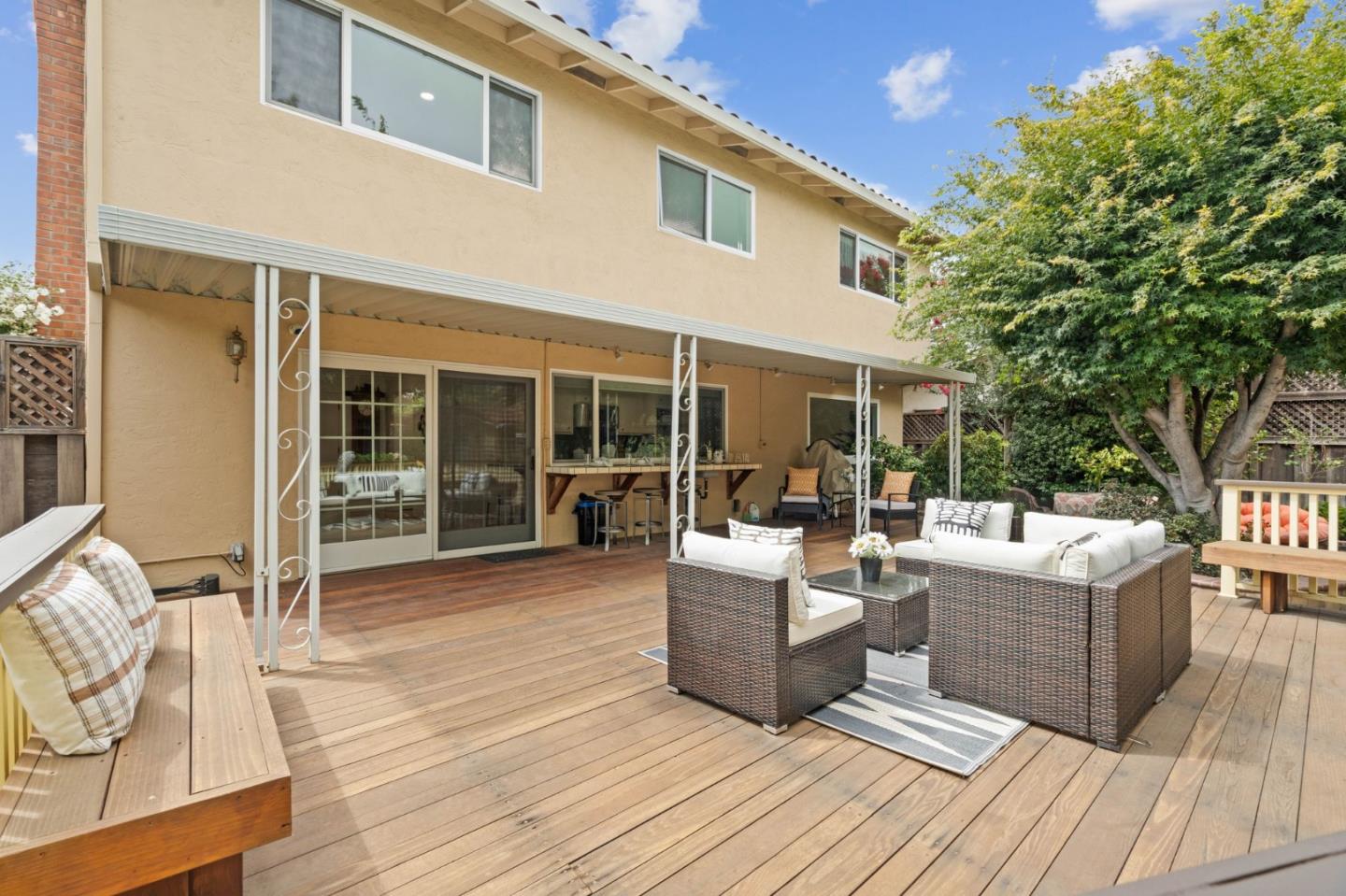 1003 Capitola WAY
