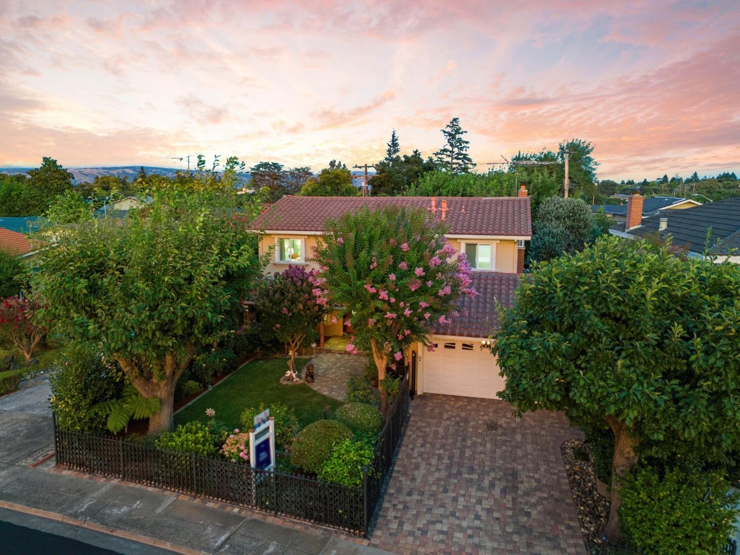 1003 Capitola WAY