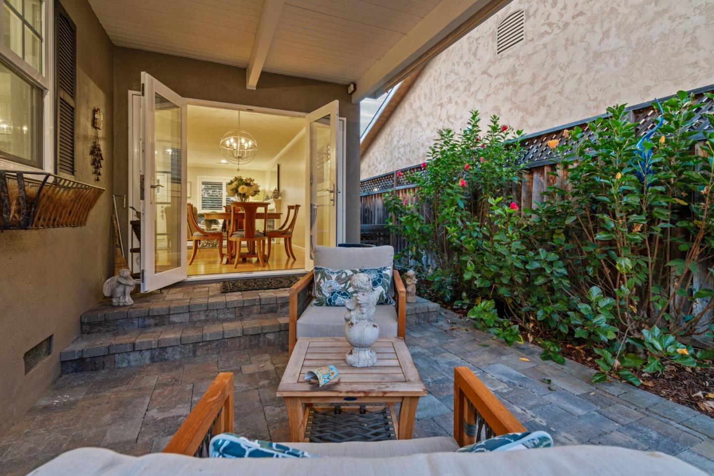 2428 Tulip RD