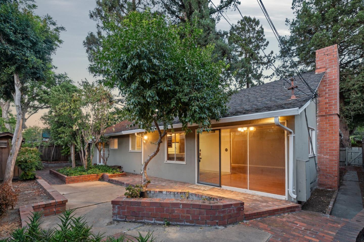 2032 Lynwood TER