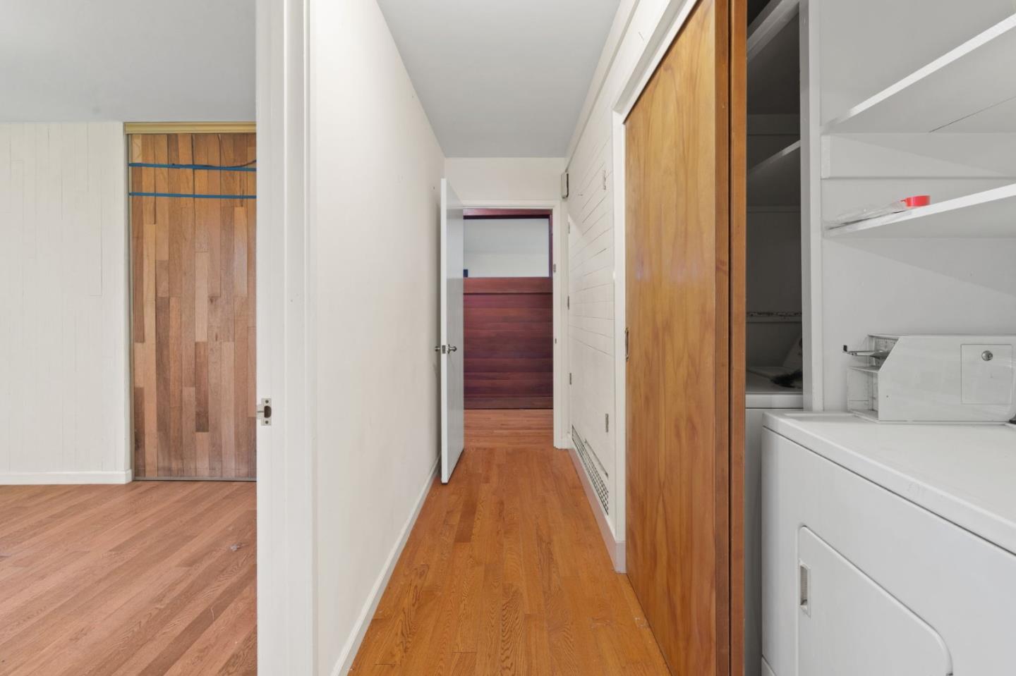 2032 Lynwood TER