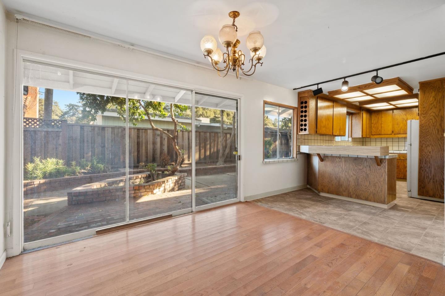 2032 Lynwood TER