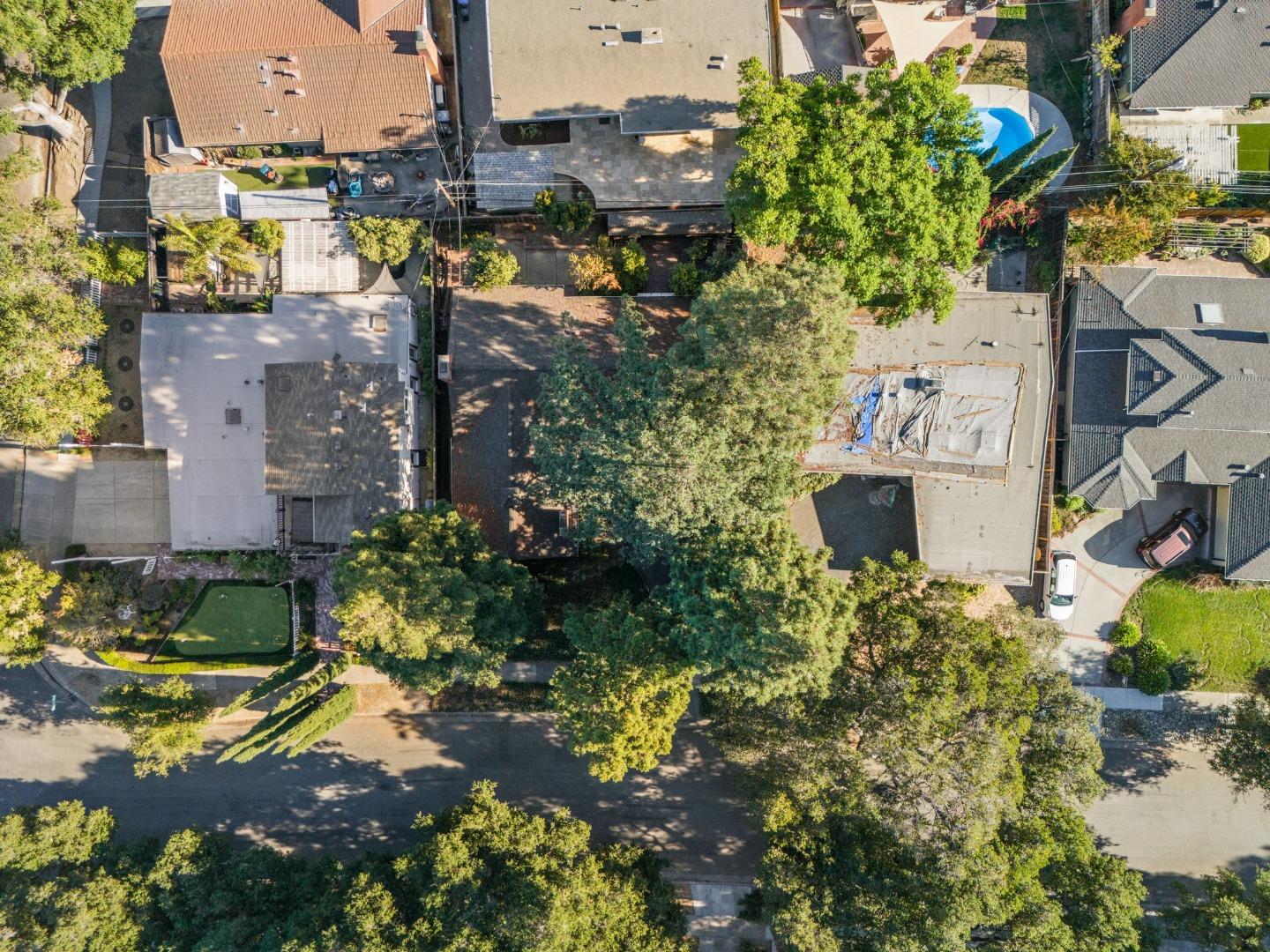2032 Lynwood TER