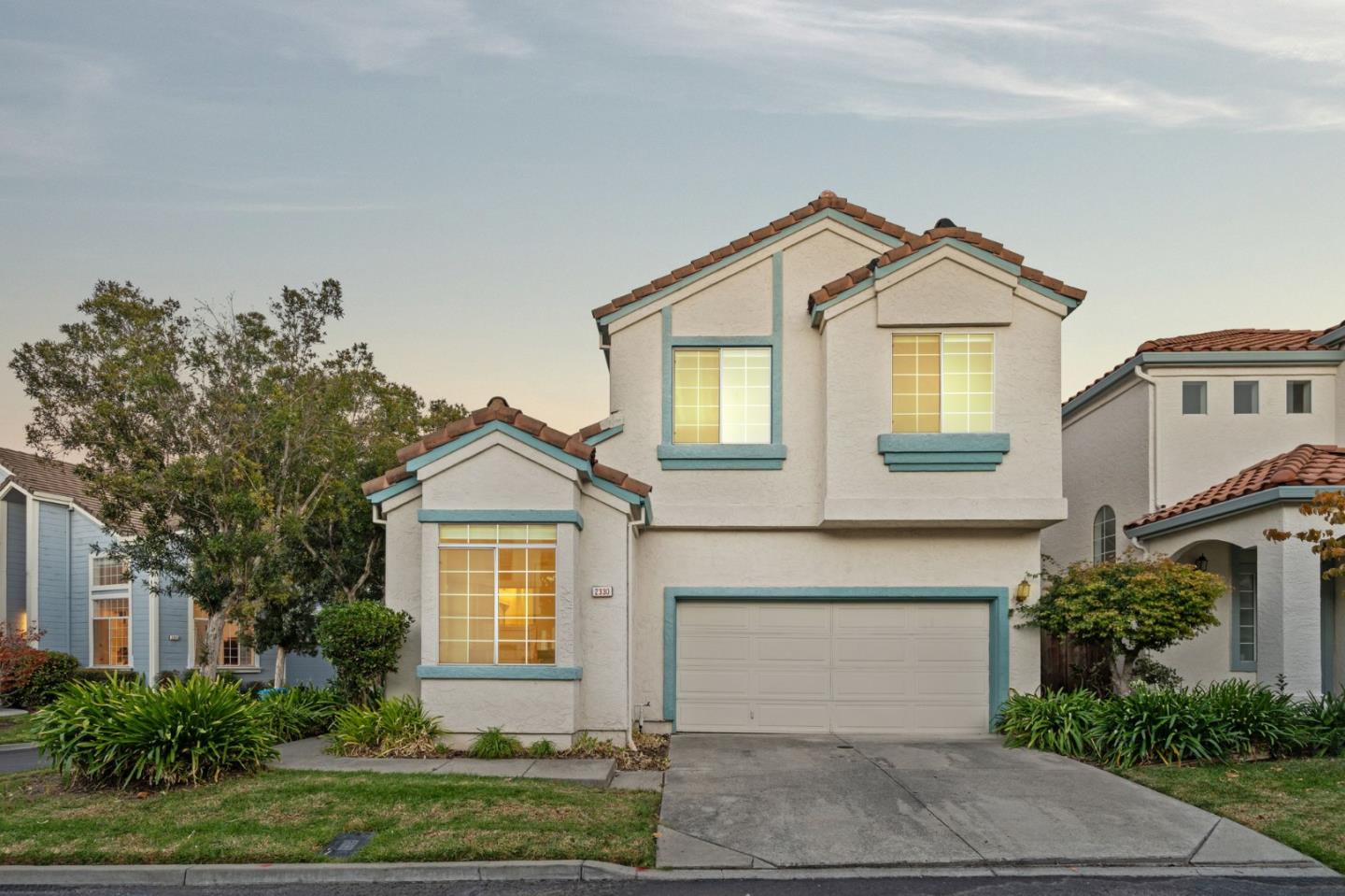 2330 De Varona PL