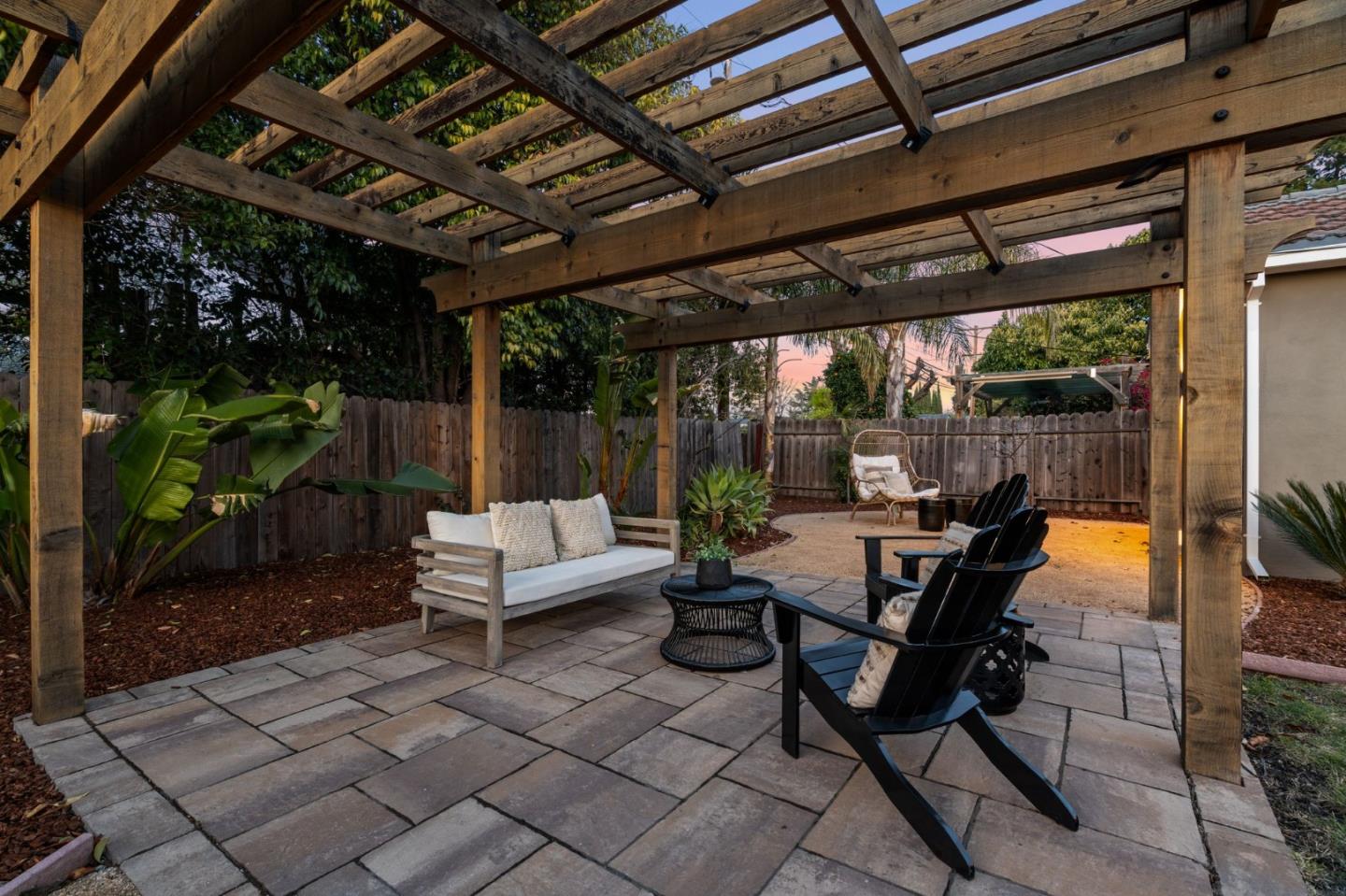 2387 Cory AVE