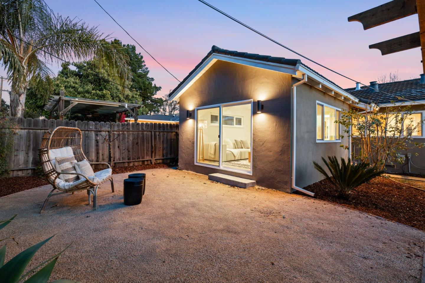 2387 Cory AVE