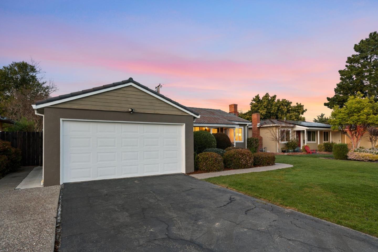2387 Cory AVE
