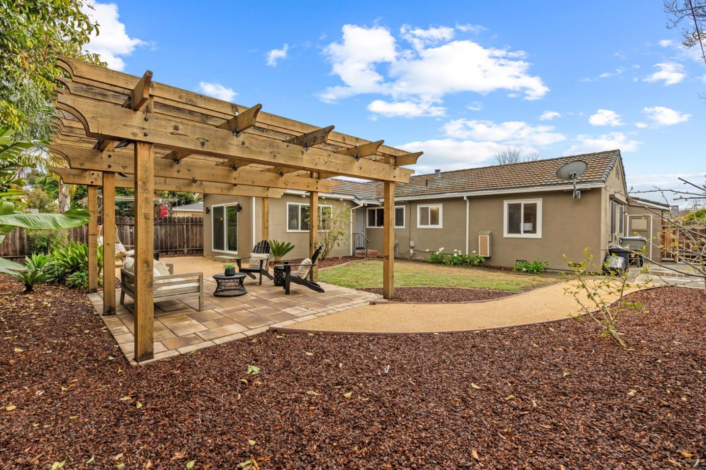 2387 Cory AVE