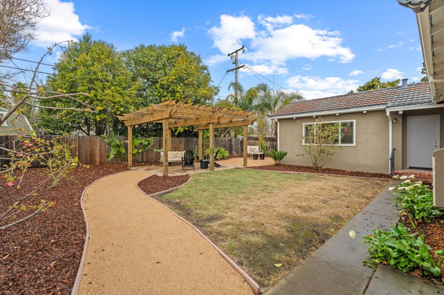 2387 Cory AVE