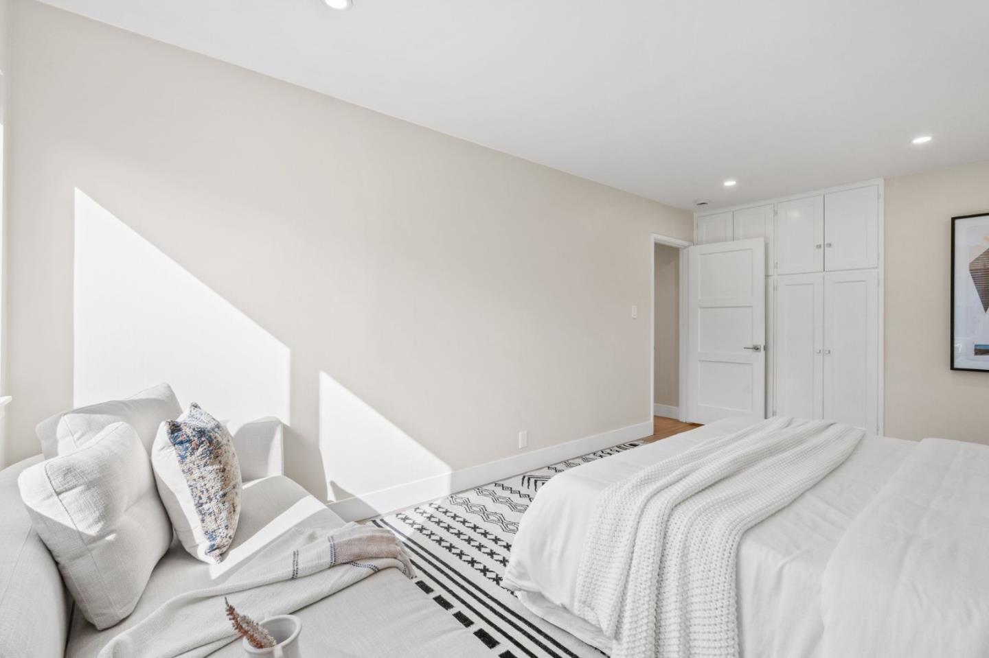 2387 Cory AVE
