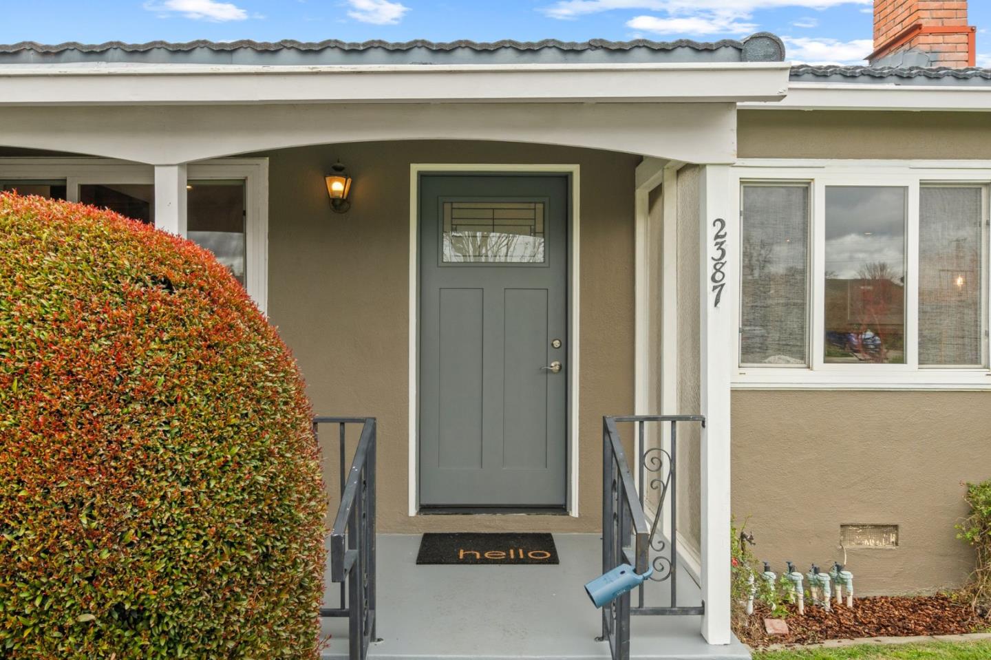 2387 Cory AVE