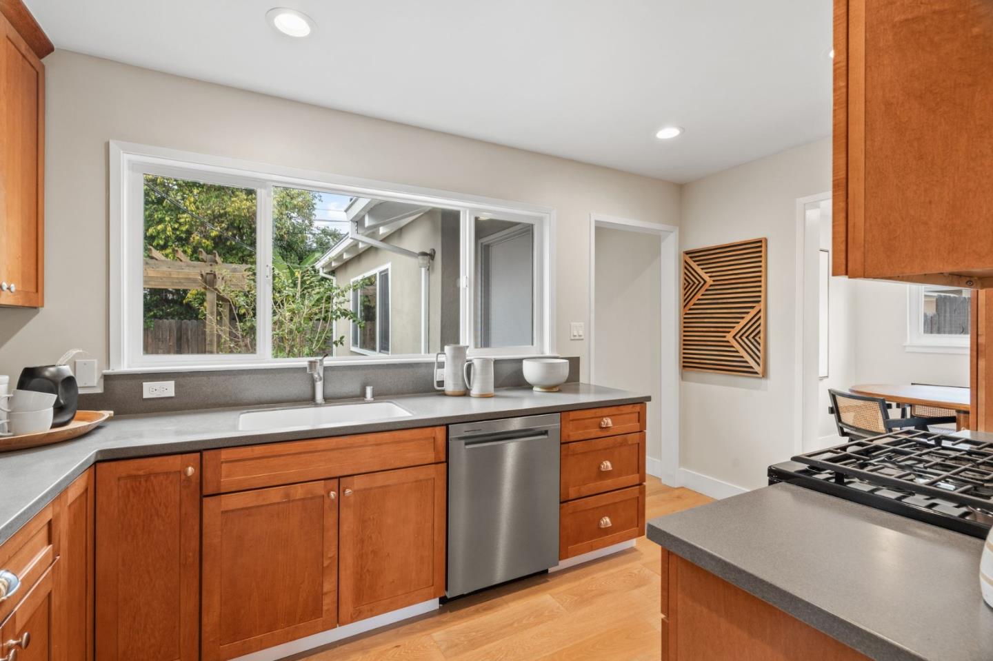 2387 Cory AVE