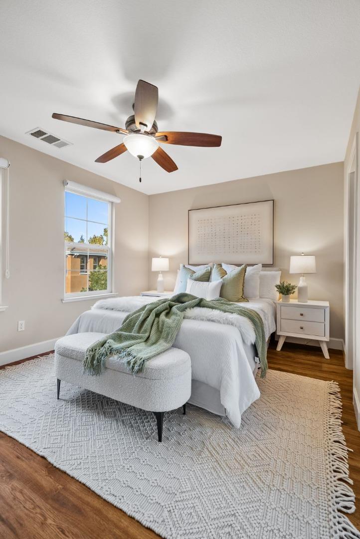 1938 Hillebrant Place