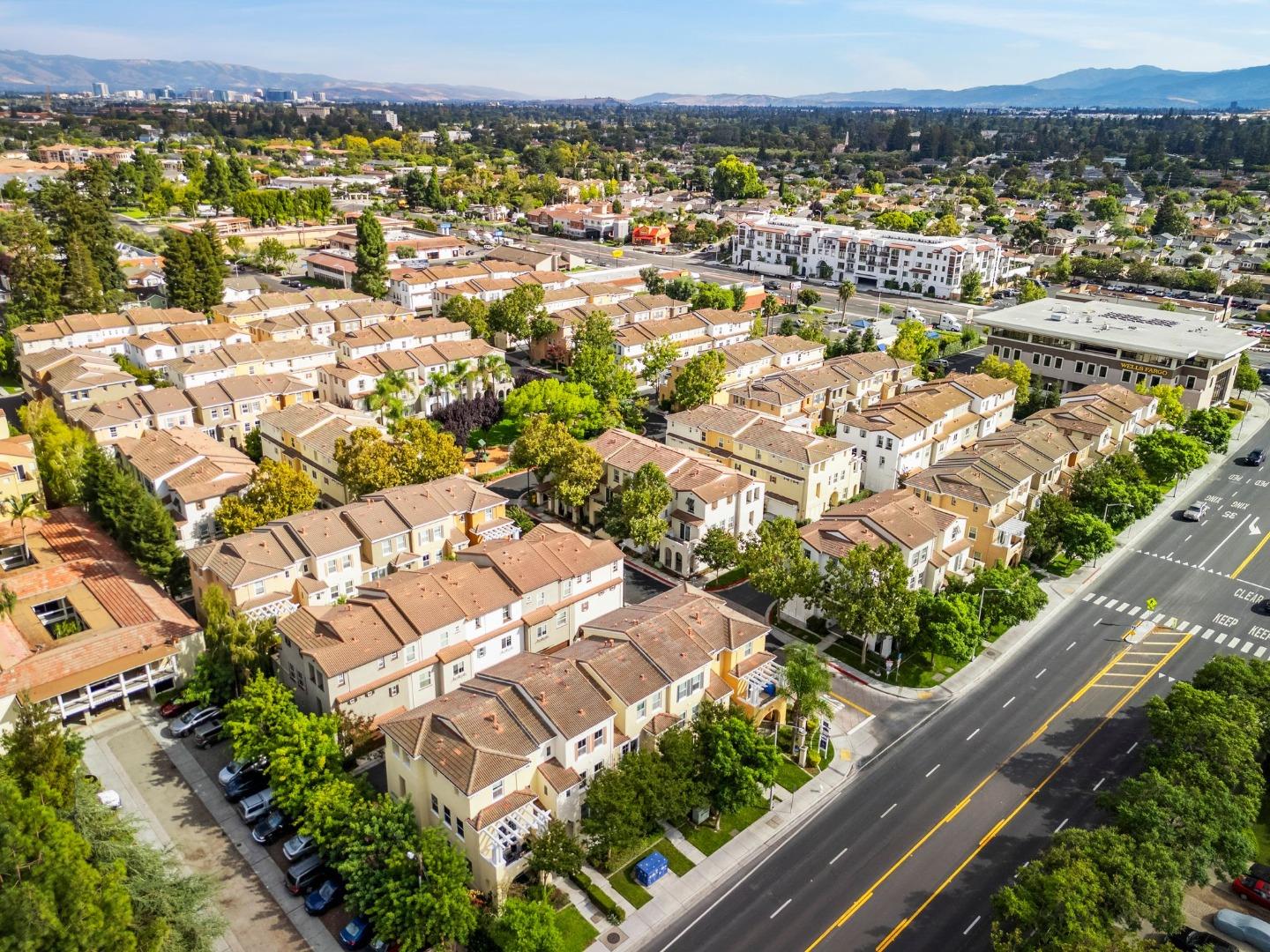 1938 Hillebrant Place