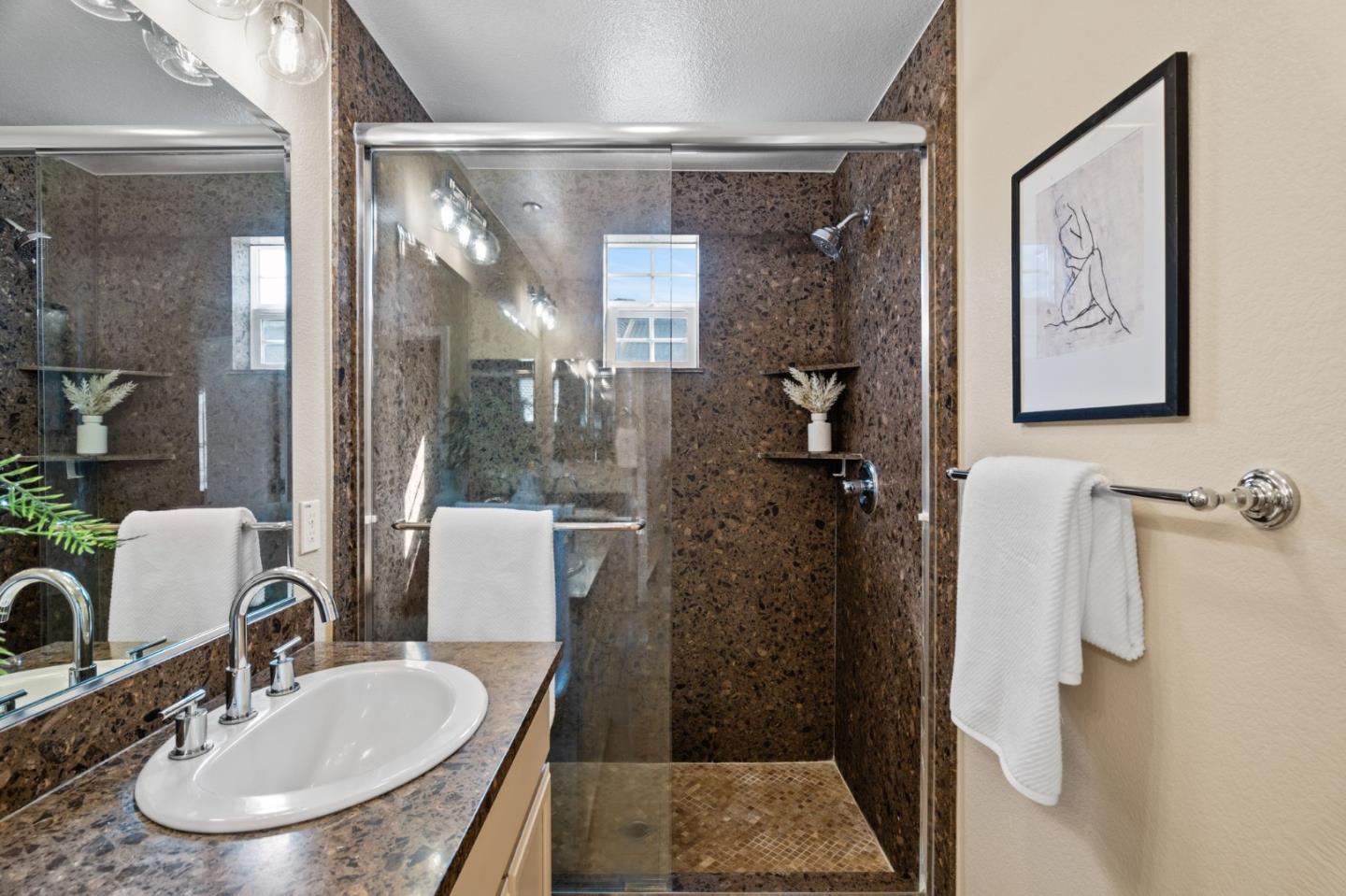 1938 Hillebrant Place