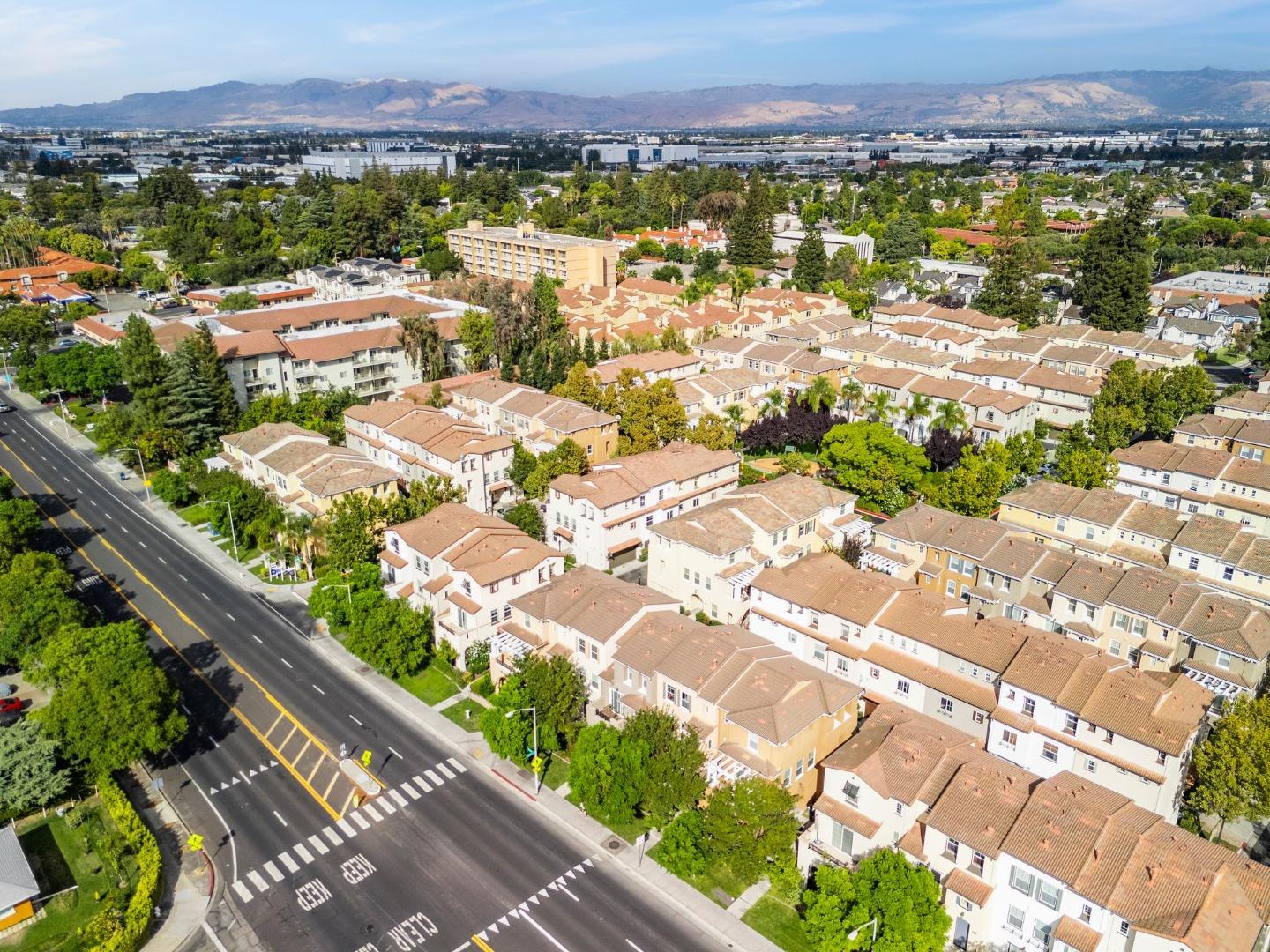 1938 Hillebrant Place