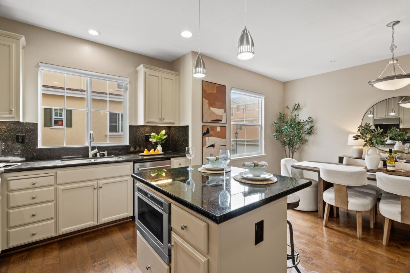 1938 Hillebrant Place