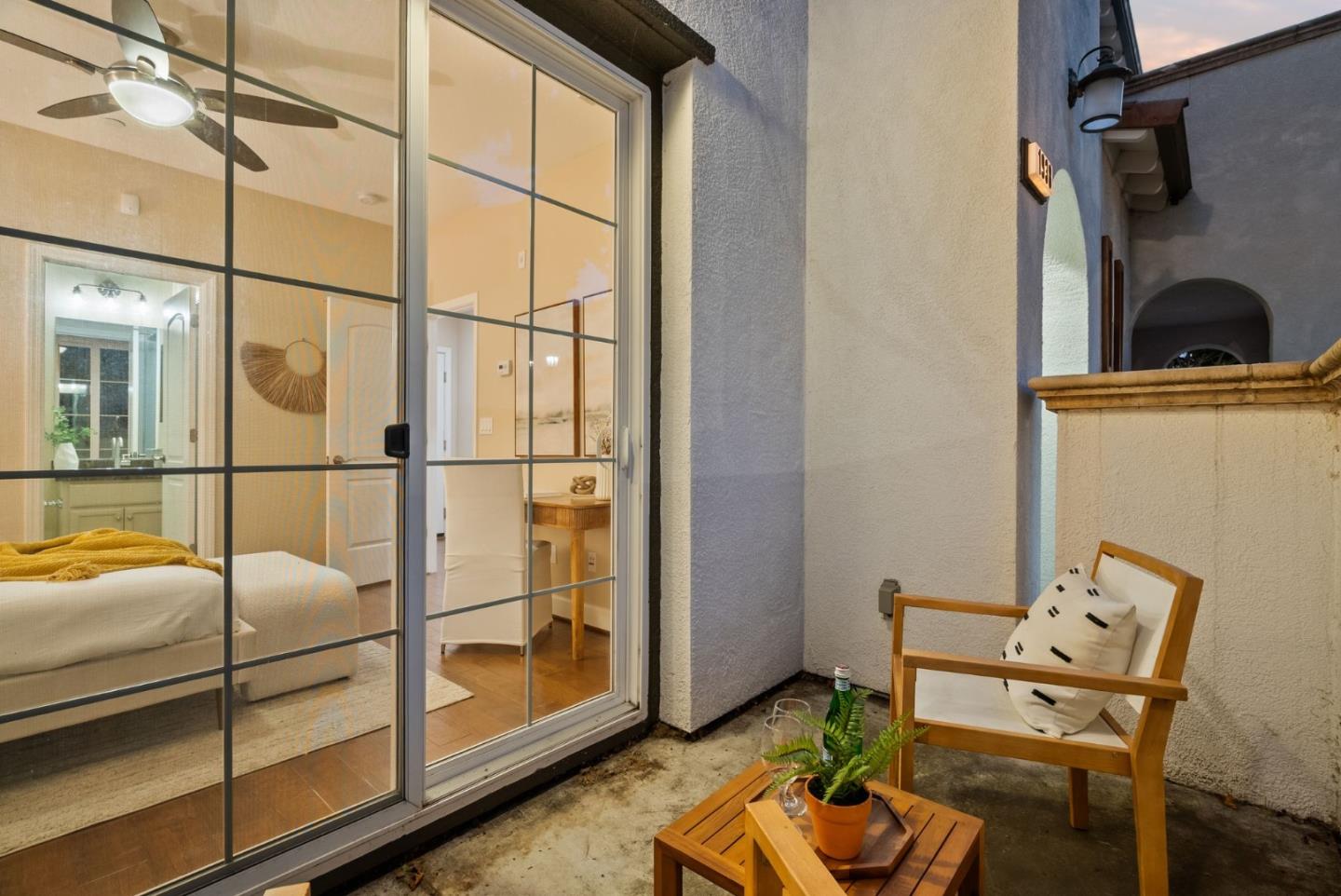 1938 Hillebrant Place