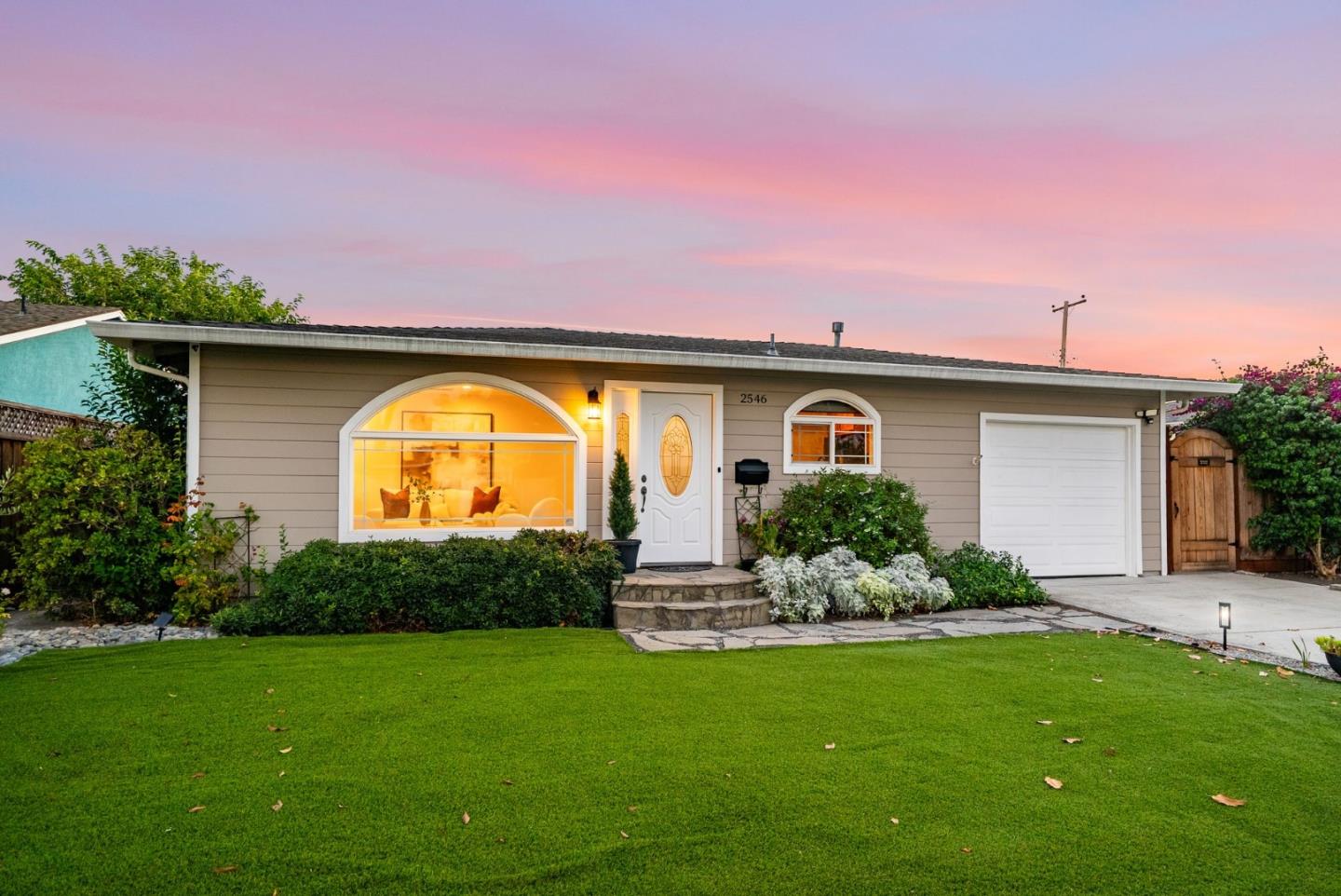 2546 Amethyst Drive
