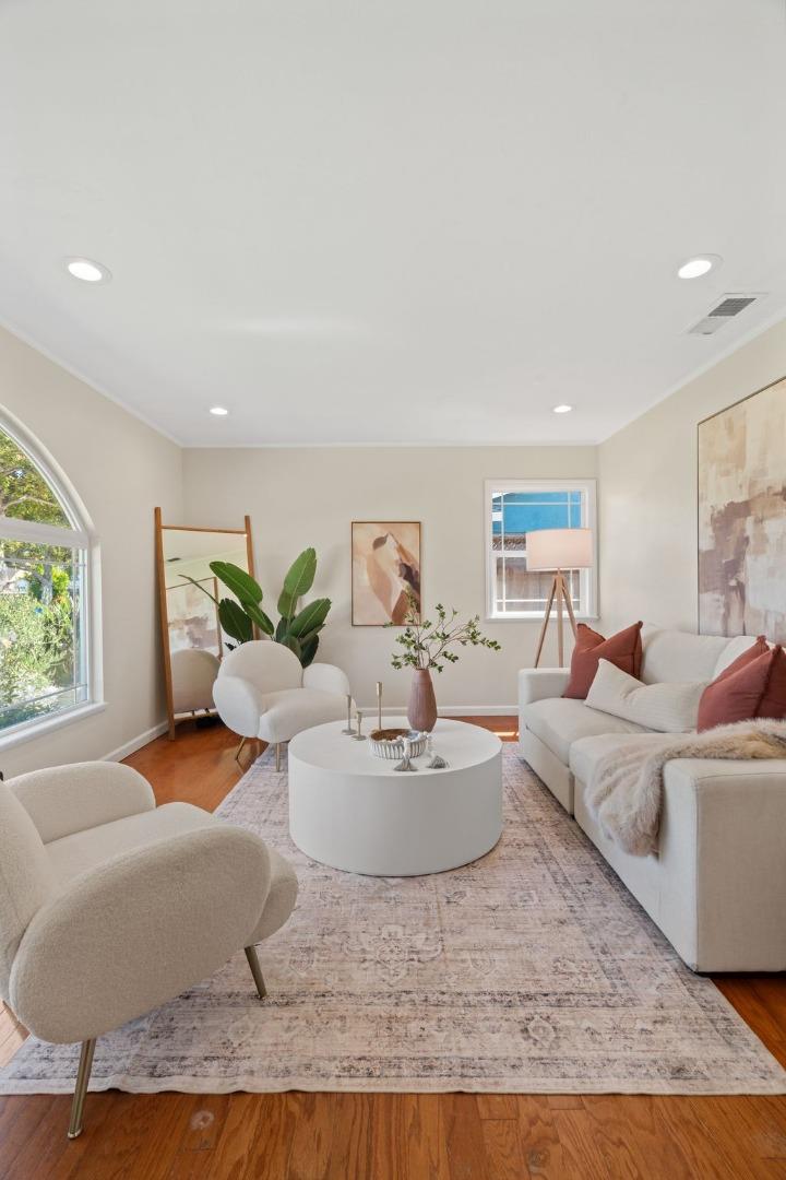 2546 Amethyst Drive
