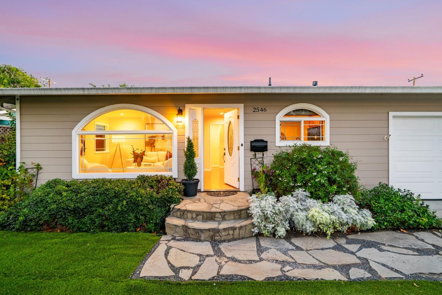 2546 Amethyst Drive